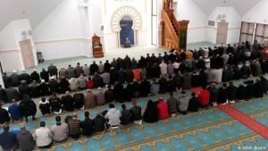 ماكرۆن: بوسرمان دشێن ب ئازادى رێوره‌سمێن ئايينى خوه‌ بكه‌ن