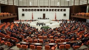 توركیا داخوازا راكرنا پارێزبه‌ندیێ ل سه‌ر 15 په‌رله‌مانتارێن هه‌ده‌پێ كر
