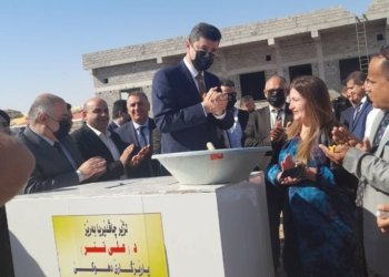 پارێزگه‌رێ دهۆكێ به‌رێ بنیاتی بۆ پڕۆژه‌یێ مه‌له‌ڤانگه‌ها یانا ئاكرێ یا وه‌رزشی دانا