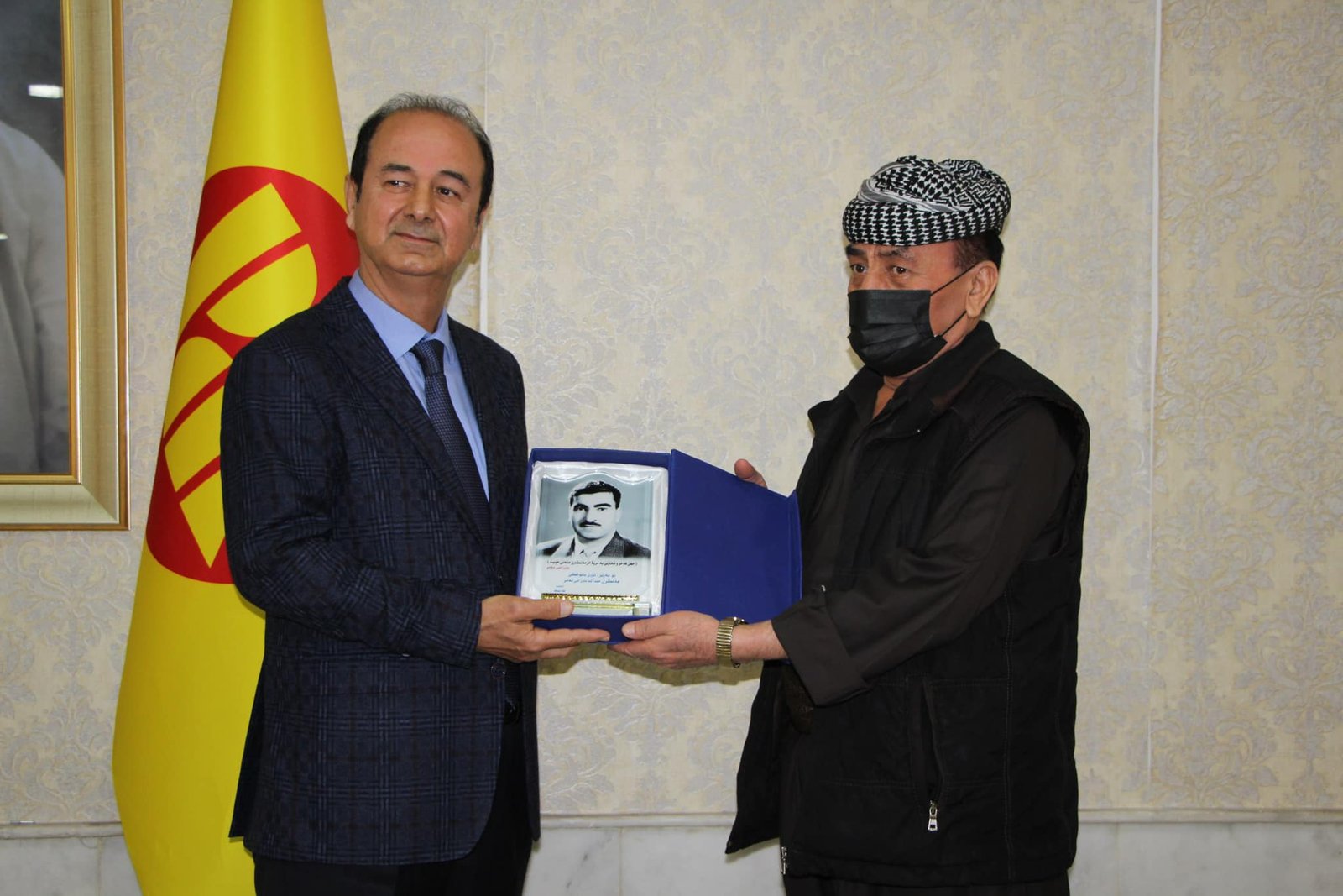 ھەلگرێن مەدالیێن بارزانیێ نەمر، زیندانیێن سیاسی و شەھیدێن زیندى ھاتنە خەلاتكرن