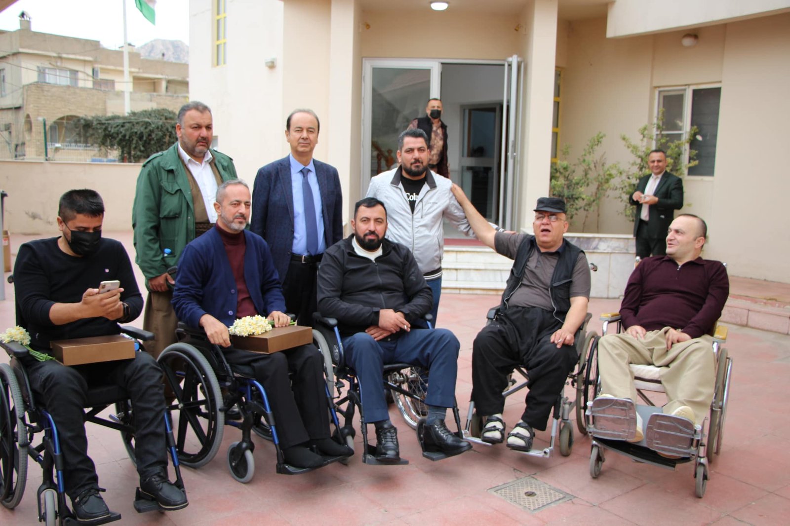 ھەلگرێن مەدالیێن بارزانیێ نەمر، زیندانیێن سیاسی و شەھیدێن زیندى ھاتنە خەلاتكرن