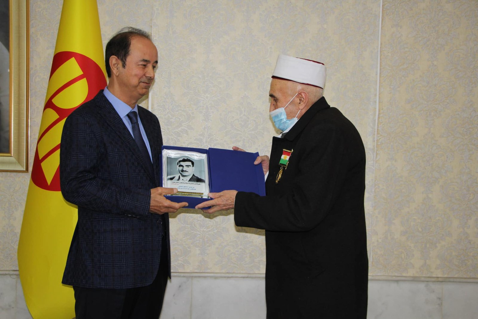 ھەلگرێن مەدالیێن بارزانیێ نەمر، زیندانیێن سیاسی و شەھیدێن زیندى ھاتنە خەلاتكرن