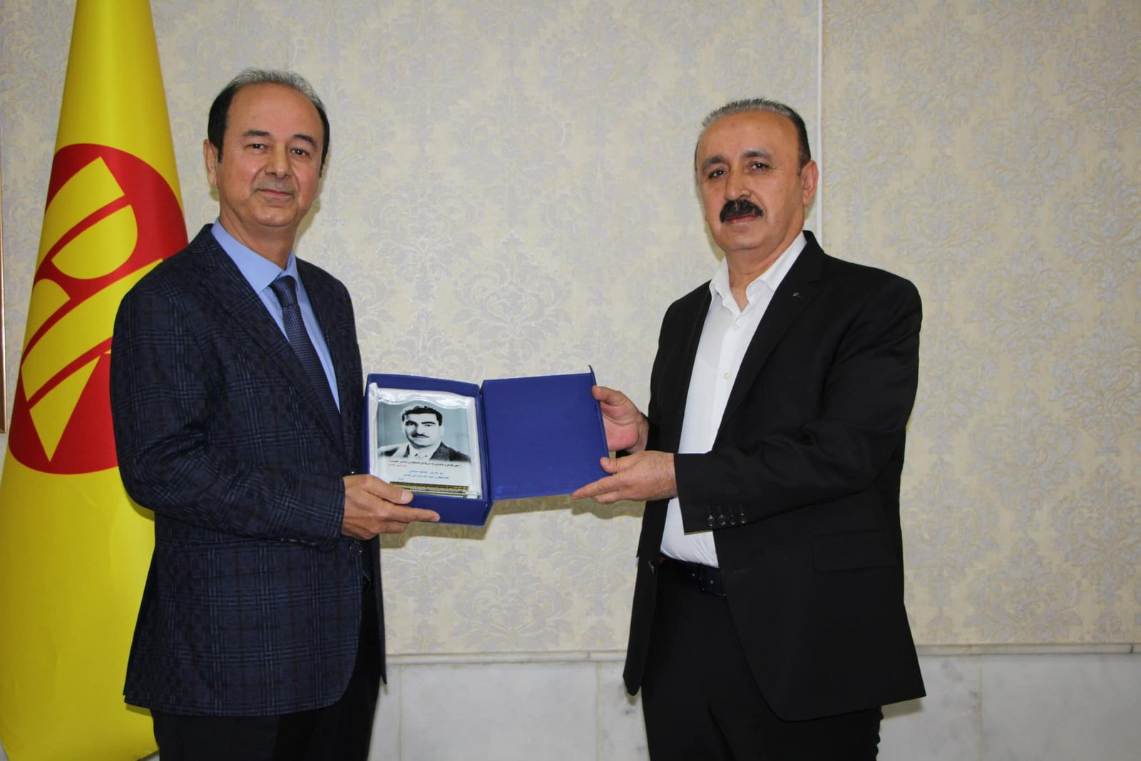 ھەلگرێن مەدالیێن بارزانیێ نەمر، زیندانیێن سیاسی و شەھیدێن زیندى ھاتنە خەلاتكرن