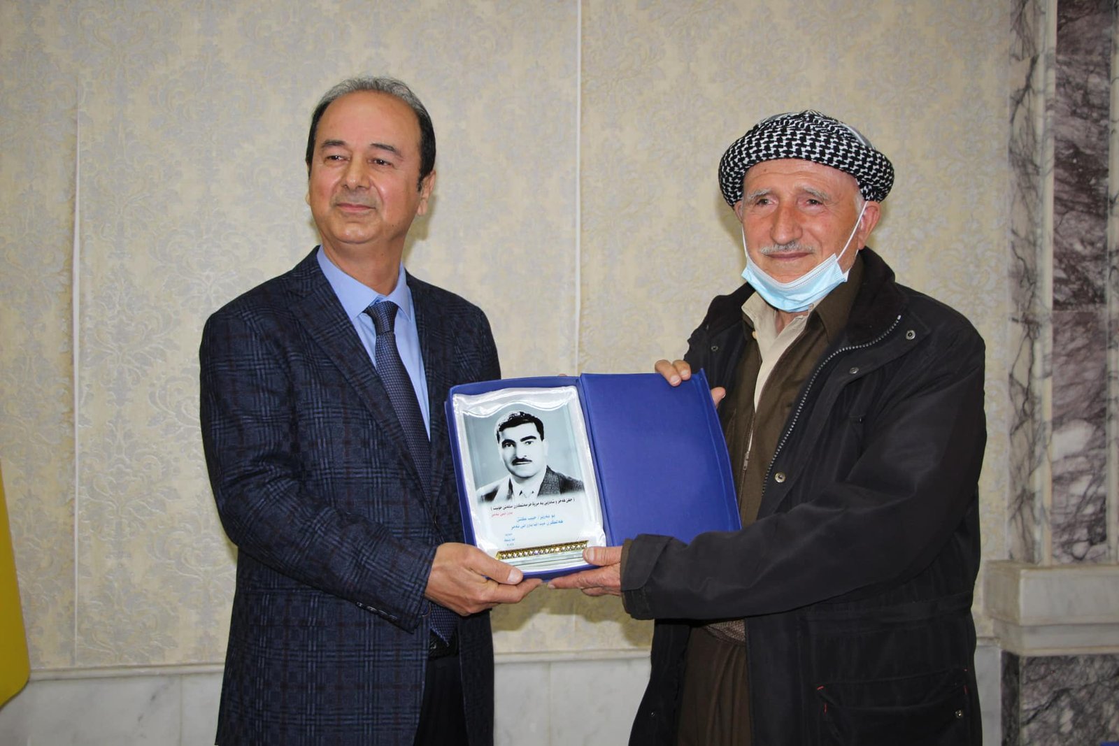 ھەلگرێن مەدالیێن بارزانیێ نەمر، زیندانیێن سیاسی و شەھیدێن زیندى ھاتنە خەلاتكرن