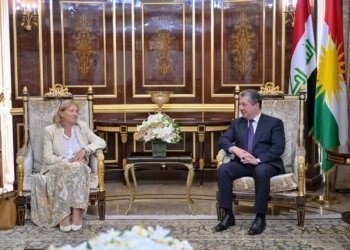 مەسرور بارزانی پێشوازی ل شانده‌كێ جڤاتا پیران ل فره‌نسا كر