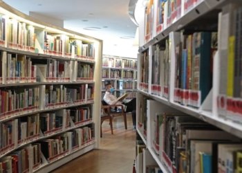 سینگافوور بەرامبەر خواندنا پەرتووکان پارا ددەتە وەلاتییان